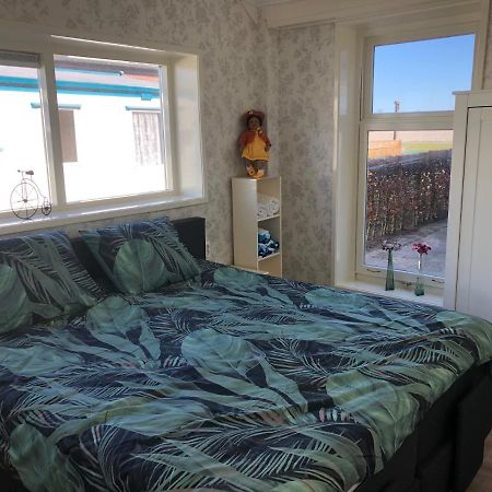 De Salon Apartment Warmenhuizen ภายนอก รูปภาพ
